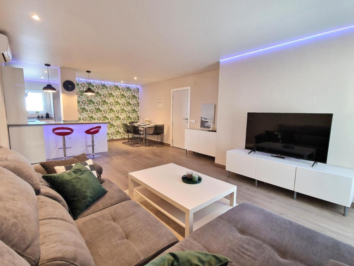 Emerald Apartment - Spacious Modern 2 Bedroom Benalmádena Εξωτερικό φωτογραφία