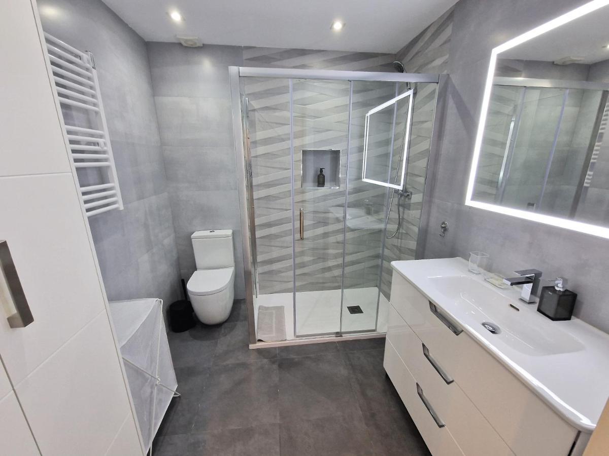 Emerald Apartment - Spacious Modern 2 Bedroom Benalmádena Εξωτερικό φωτογραφία